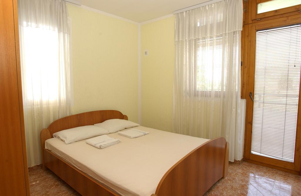 Rooms & Apartments Anka Bar Quarto foto