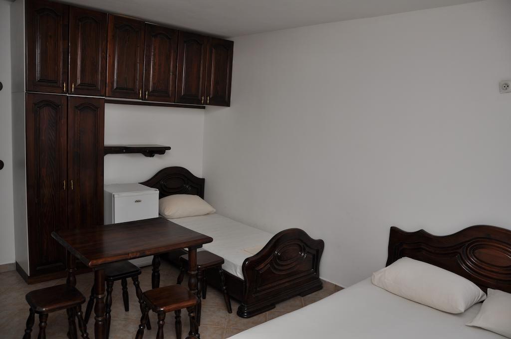 Rooms & Apartments Anka Bar Quarto foto